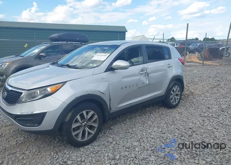 2016 Kia Sportage Lx z USA, uszkodzony, nr VIN KNDPBCAC8G7862273